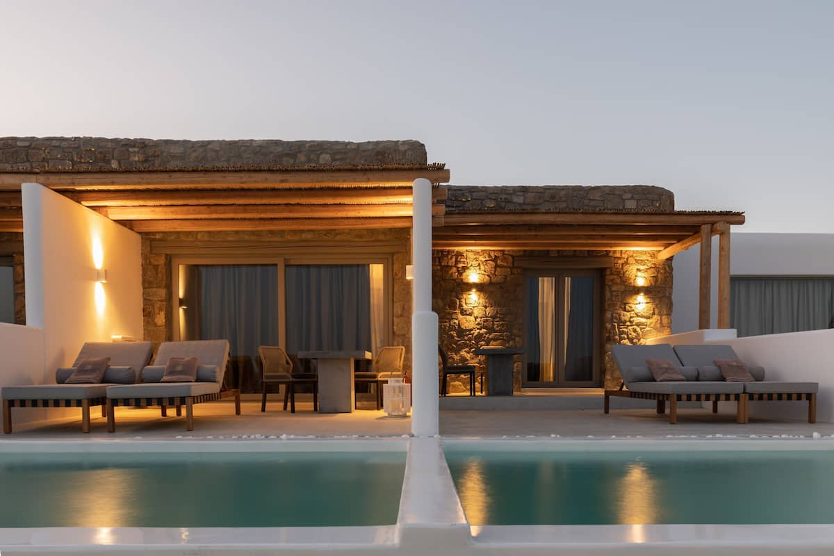 Queen-Size Double Bed Luxury Suite with Private Pool | Minibar, in-room safe, blackout drapes, soundproofing