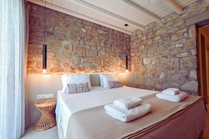 Queen-Size Double Bed Luxury Suite with Private Pool - Aegean Hospitality Mykonos (Mykonos)