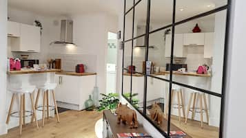 Fridge, microwave, oven, dishwasher