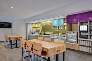 Free daily breakfast - Home2 Suites by Hilton Fort Mill, SC (Fort Mill)