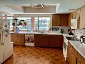 Casa | Cozinha privada | Geladeira, micro-ondas, lava-louças, cafeteira/chaleira