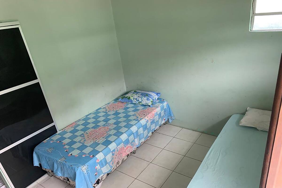 WiFi (free), bed sheets