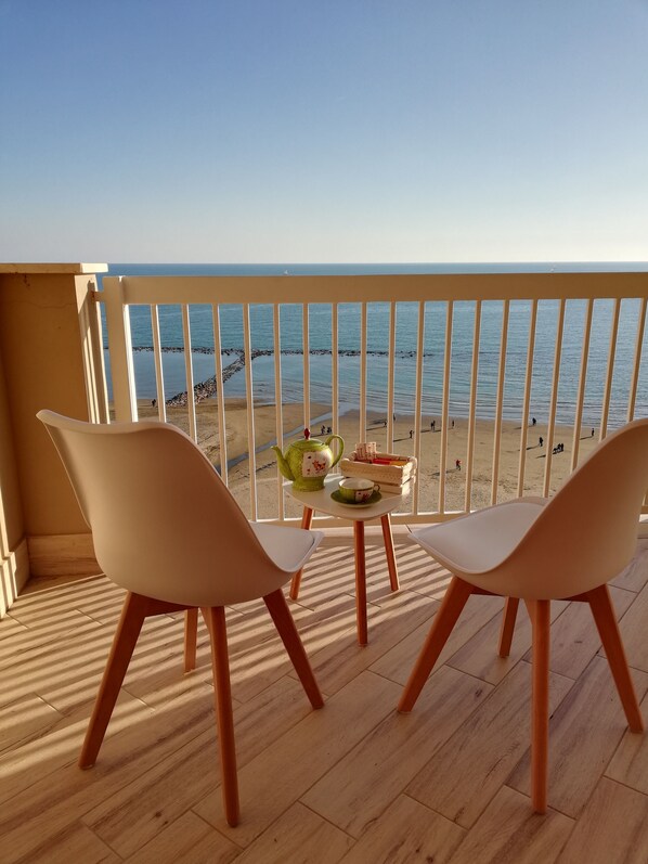 Property grounds - Studio with sea view (Nettuno)
