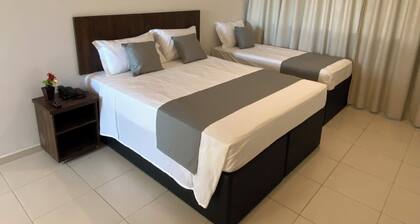 Paris Hotel by H Hotéis Business