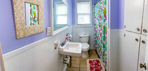 House | Bathroom