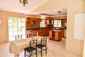 Équipements de cuisine partagée