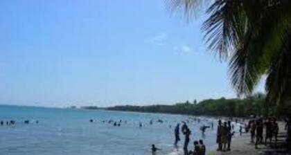 (4) Luxury 2 bedroom beach club