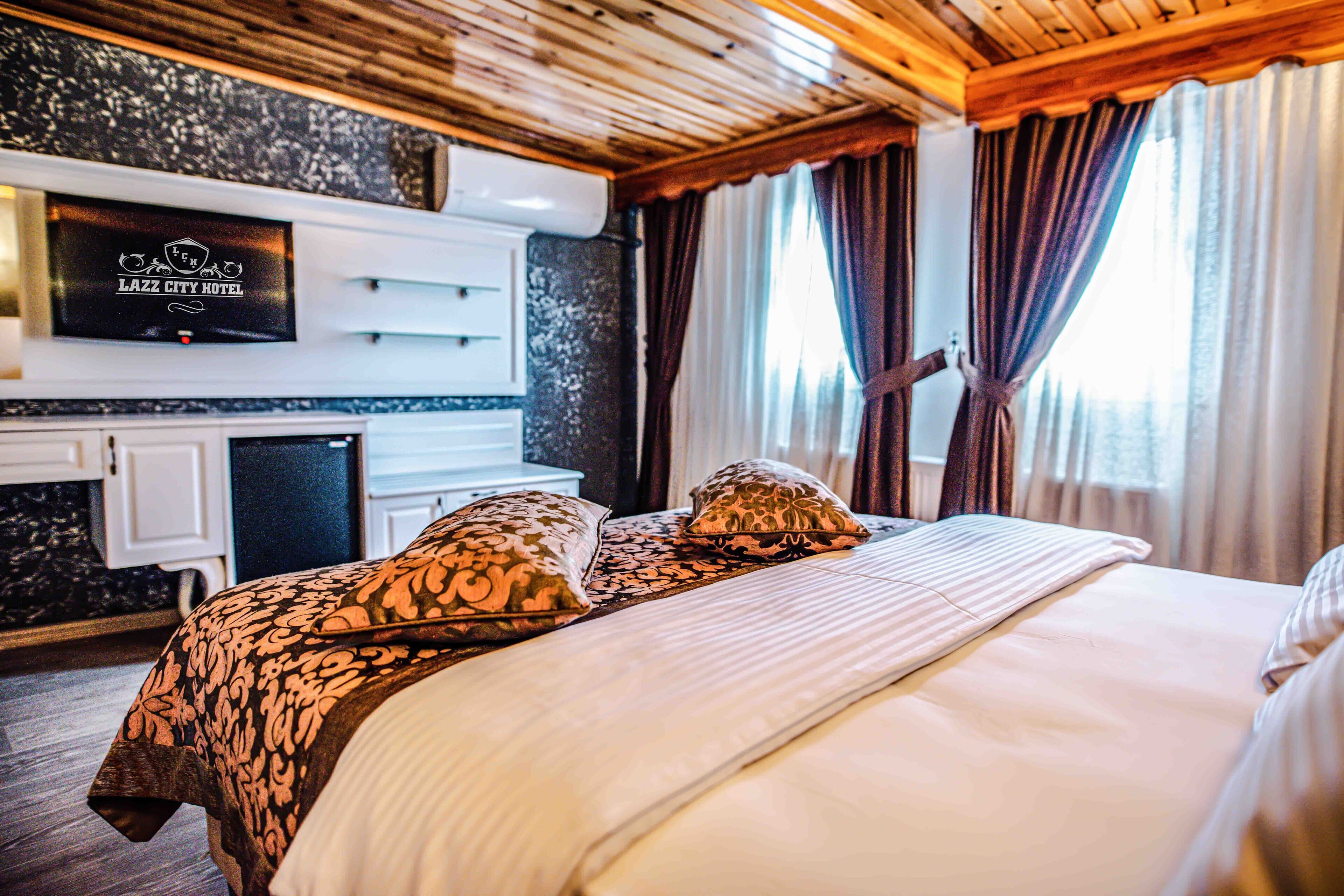 Photo - Lazz City Hotel