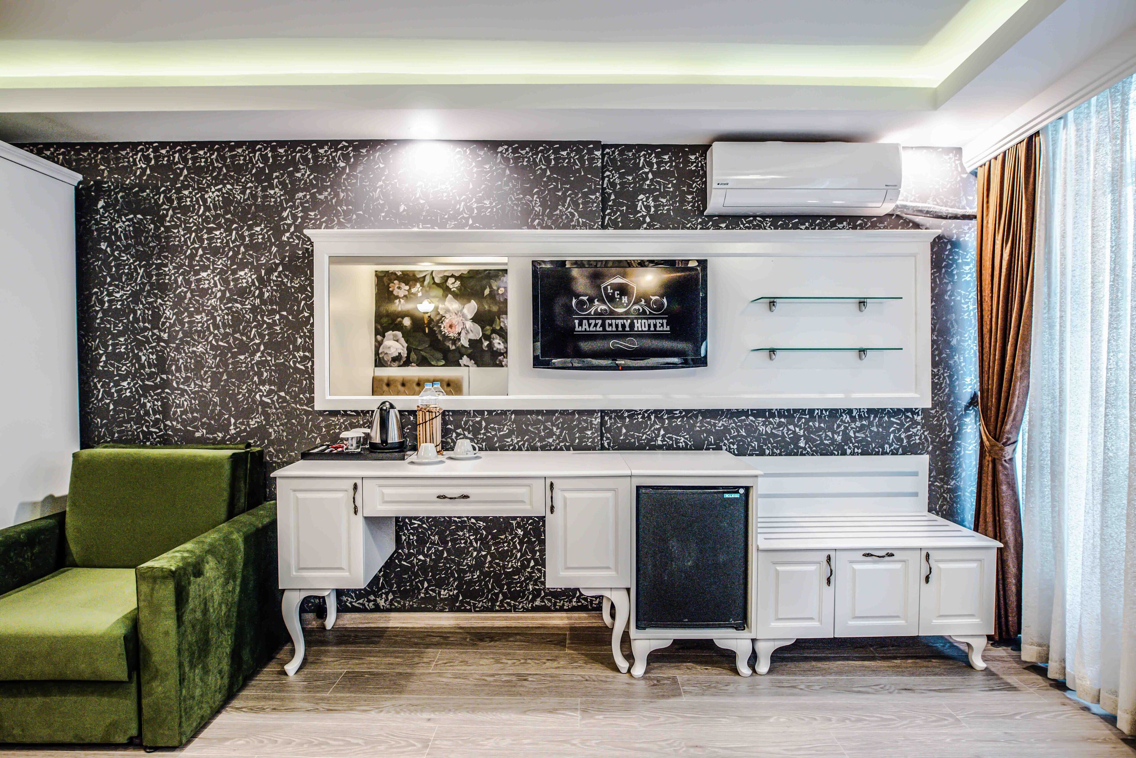 Photo - Lazz City Hotel