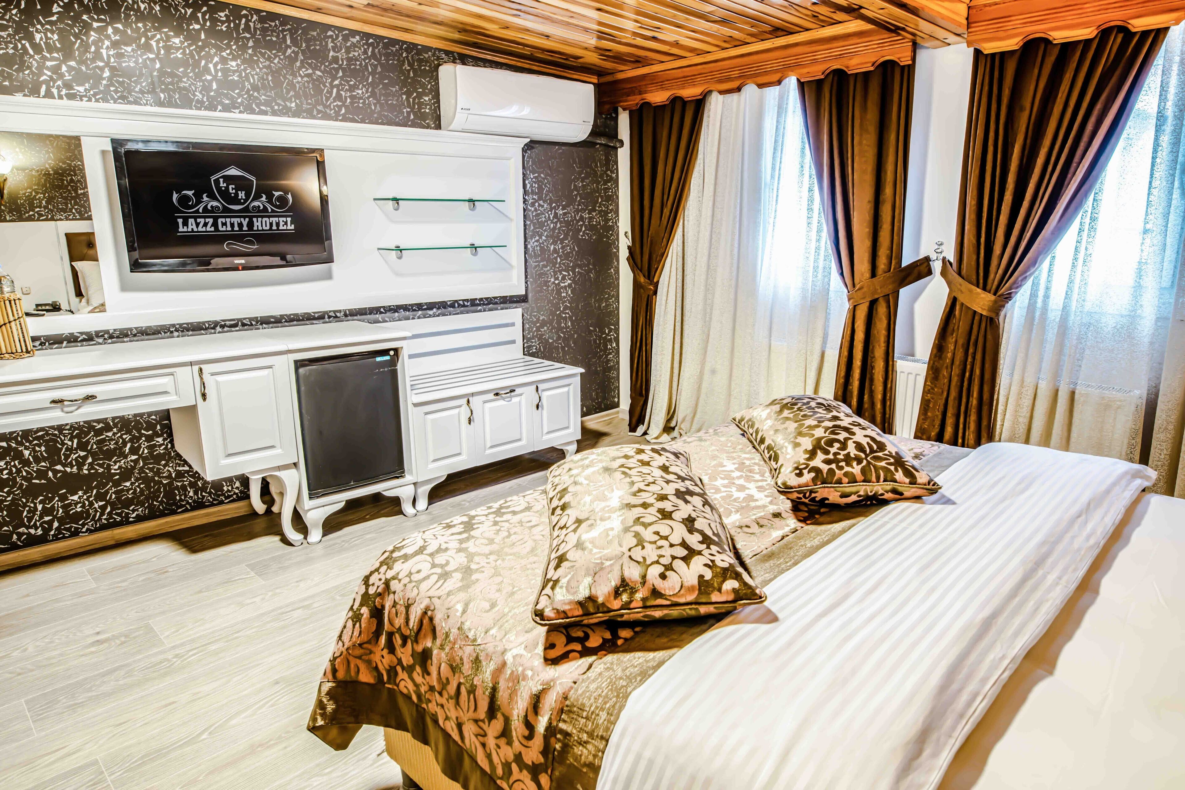 Photo - Lazz City Hotel