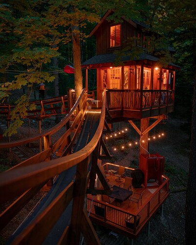 The Magical Chez Tree Rest Treehouse perched 35' above the forest floor!