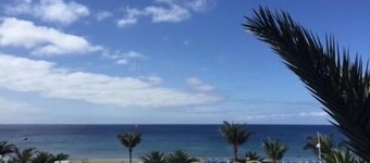 5 Star,  2 x True  Ensuite’s, Beach 20 meters,  Pool,  AC, FREE WIFI, Full TV. 