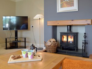 Interior - 4 bedroom accommodation in St Florence (St Florence)