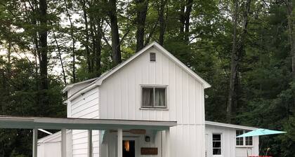 Terrific Mid Century Cottage