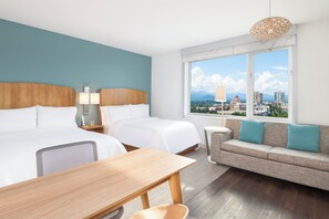 Studio, flere senger, fjellutsikt | Dundyner, safe på rommet, skrivebord og skrivebord for bærbar PC