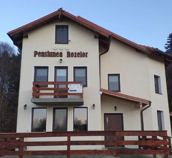 واجهة المنشأة