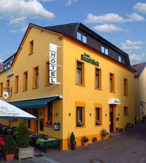 Front of property - Hotel-Restaurant Saarblick (Mettlach)
