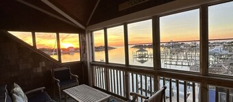 Harborview: Directly on Silver Lake with incredible views.