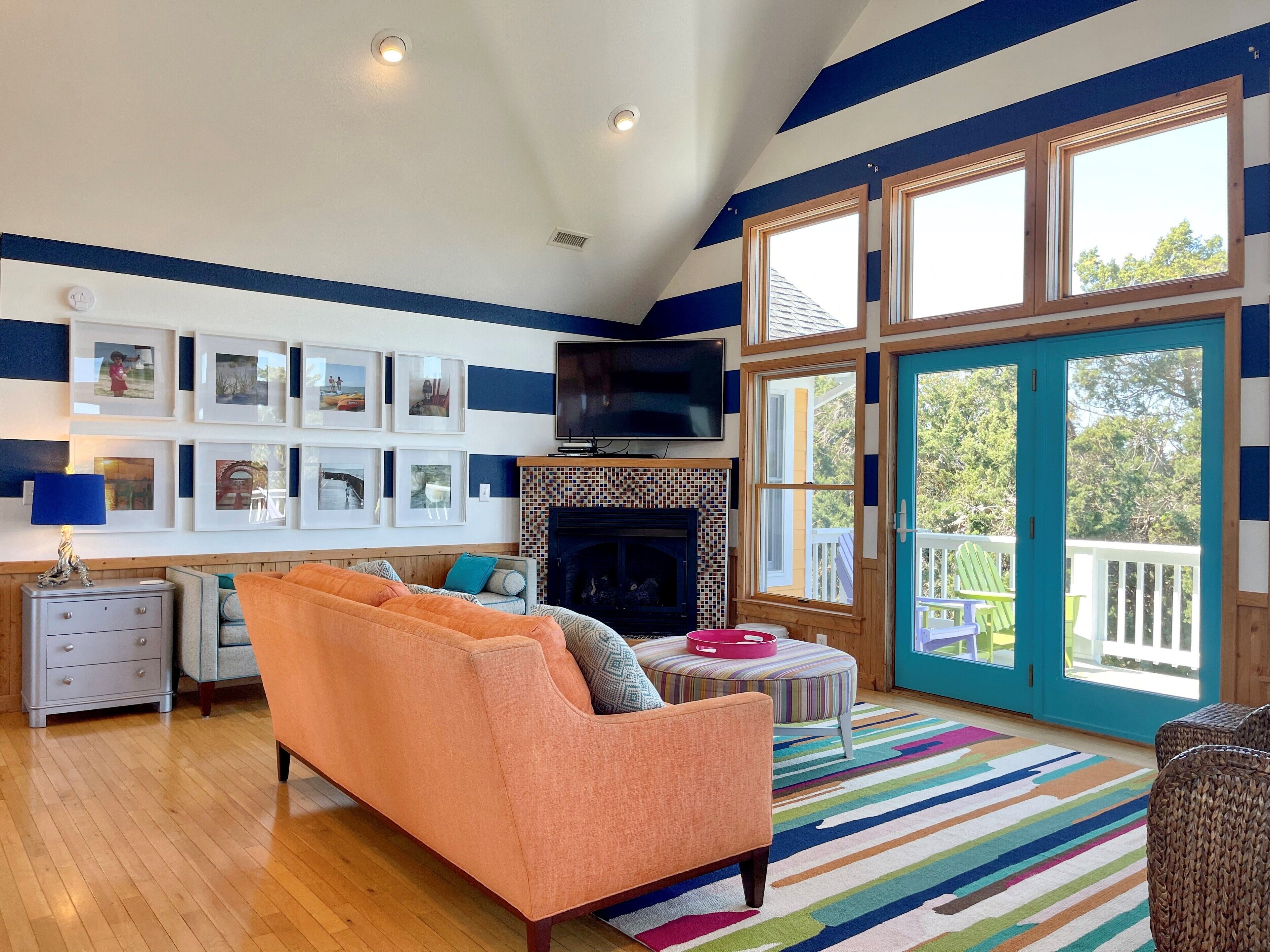 TV, fireplace, DVD player