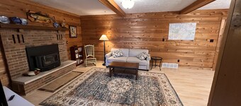 Sunset Beach - Log Home on Beautiful Indian Lake