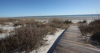 Ground Floor Ocean Front 2 Bedroom Villa, Golf Cart Included 413 Captain John Fripp