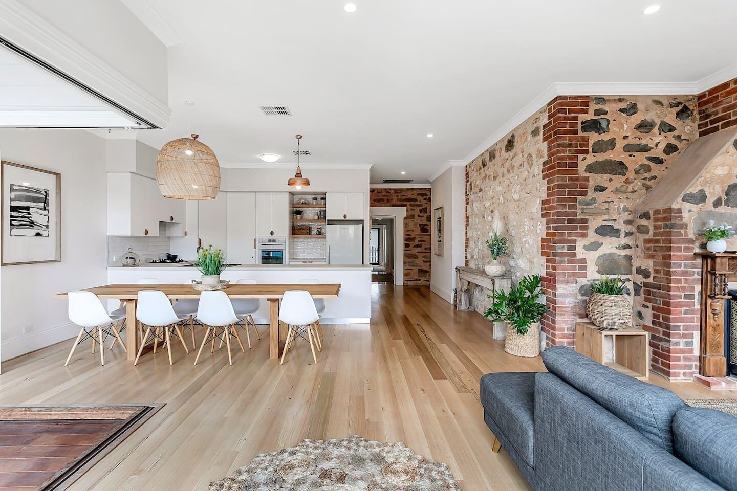 2 Freeling -Linen Included - Wi-Fi