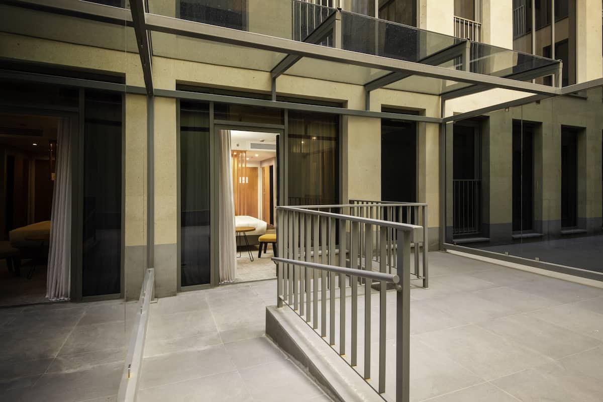 Chambre Standard, 1 grand lit, accessible aux personnes à mobilité réduite