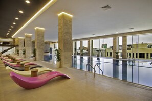 Indoor pool, open 6:30 AM to 10:30 PM, pool loungers - Holiday Inn Yerevan - Republic Square by IHG (Yerevan)