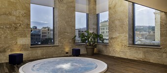 Holiday Inn Yerevan - Republic Square by IHG