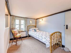 3 bedrooms, free WiFi, bed sheets