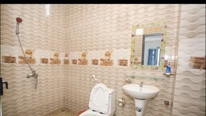 Kamar Comfort | Kamar mandi | Handuk