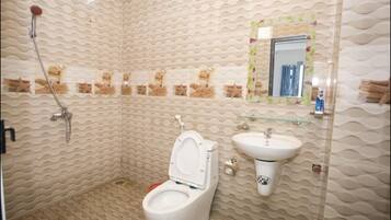 Chambre Confort | Salle de bain | Serviettes fournies