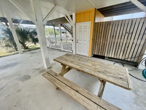 屋外ダイニングエリア