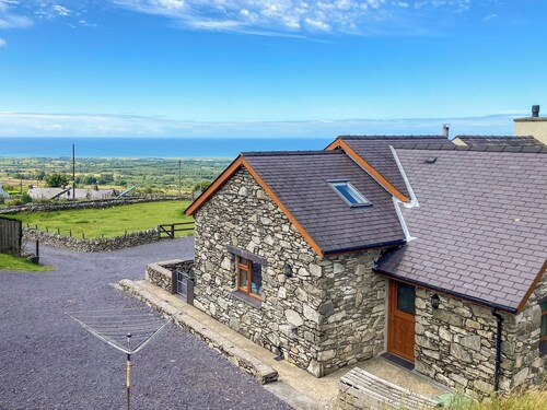 3 bedroom accommodation in Cilgwyn, near Caernarfon