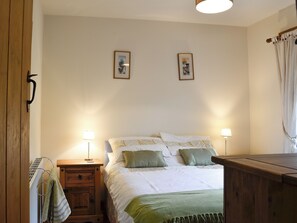 3 bedrooms, free WiFi, bed sheets