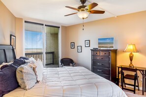 1 bedroom, WiFi, bed sheets - Sandpiper Condominiums 1104L, Panoramic Gulf View w/ direct access to Mustang Island/Port A beaches. (Port Aransas)