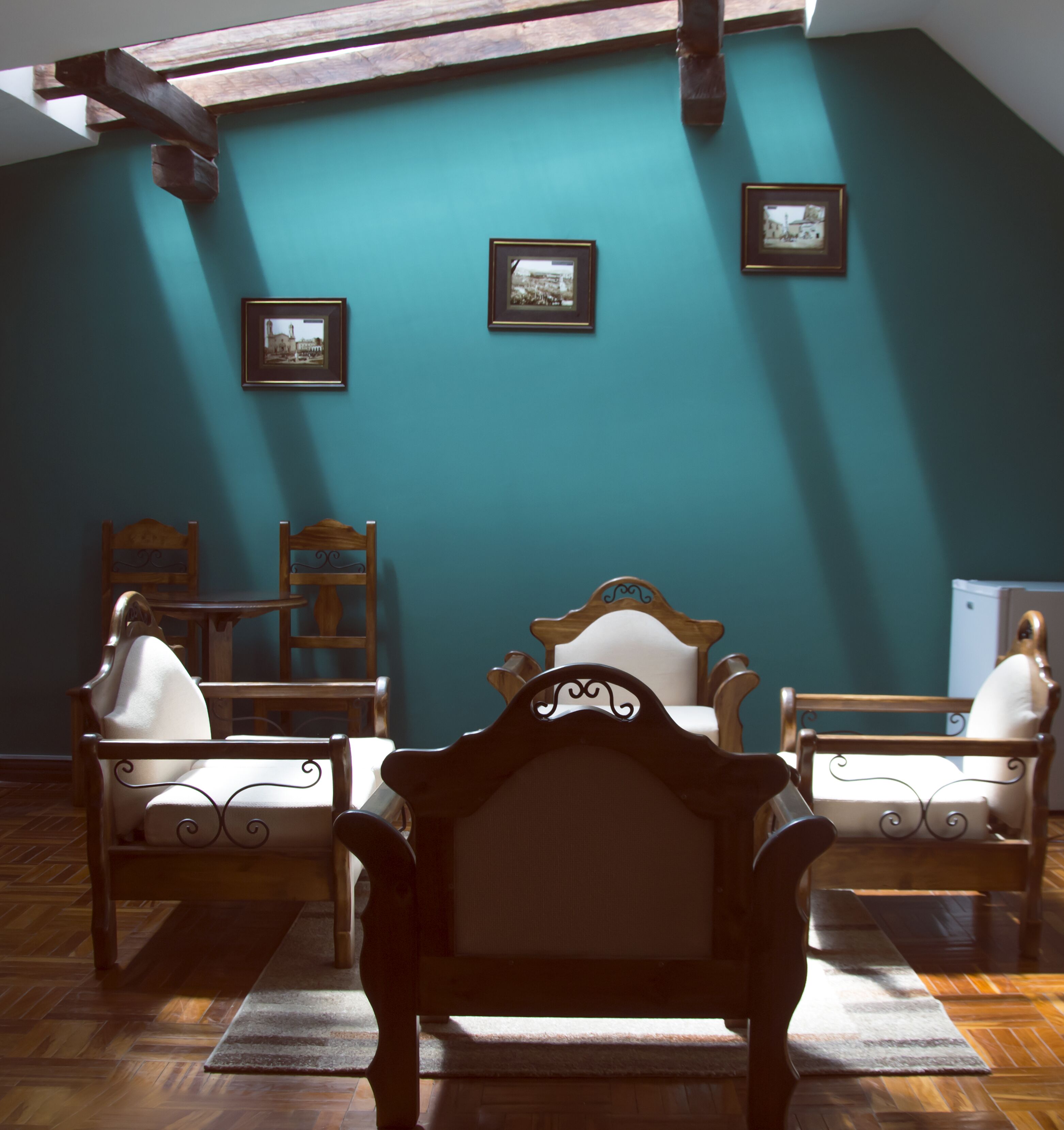 Televisión LED de 32 pulgadas con canales por cable y televisión 