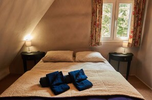 4 slaapkamers, een strijkplank/strijkijzer, wifi, beddengoed