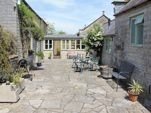 Orchard Cottage - UK30437