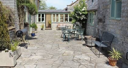 Orchard Cottage - UK30437