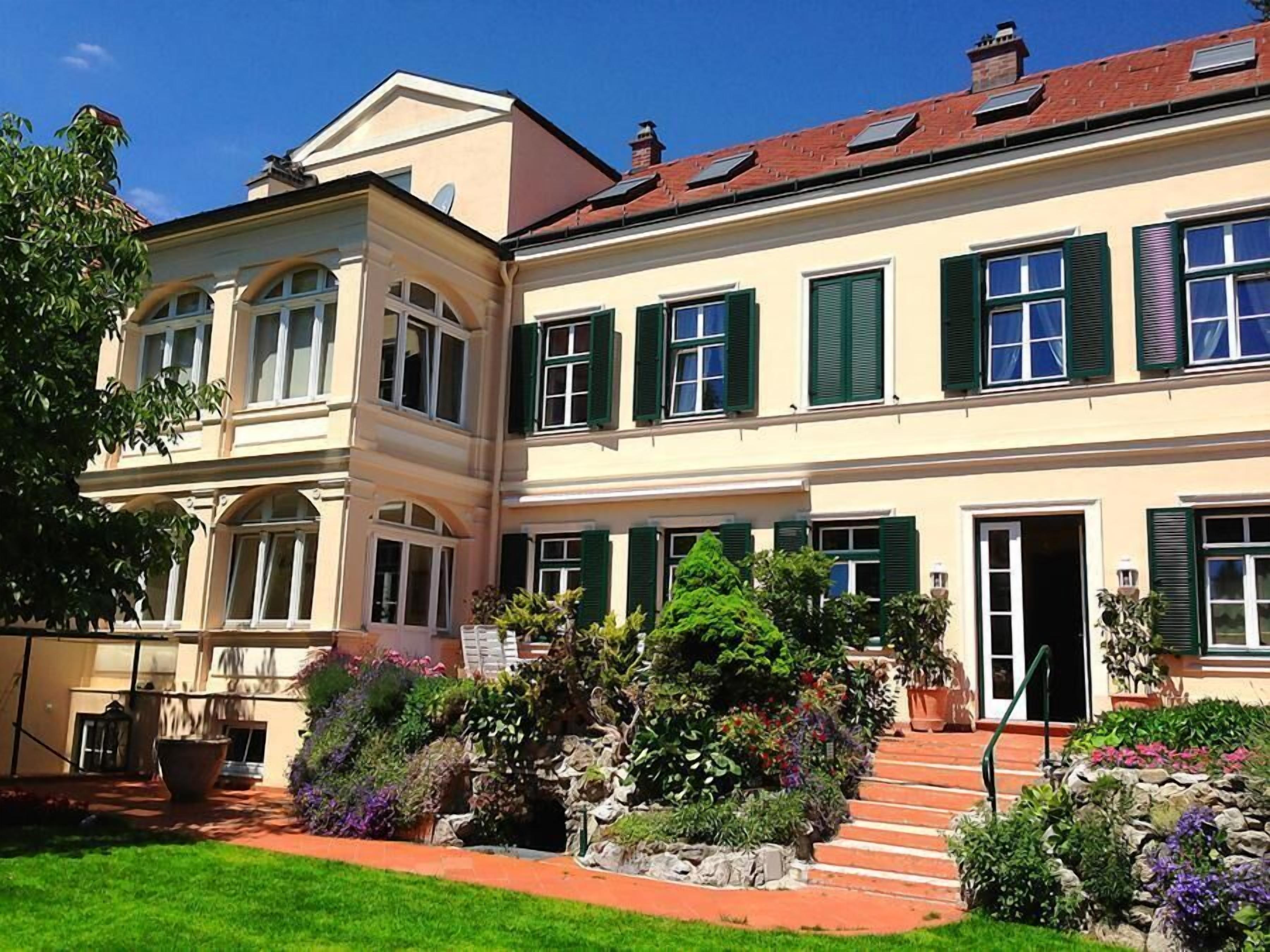 Förster- Appartements (Bad Vöslau)-Hausansicht