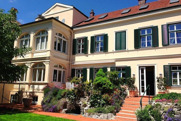 Förster- Appartements (Bad Vöslau)-Hausansicht