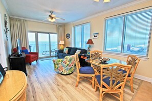 Dining - Crystal Tower 1309 (Gulf Shores)