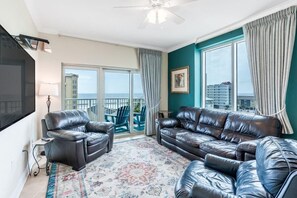 Condo, Multiple Beds (Crystal Tower 609) | Living area