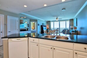 Condo, Multiple Beds (San Carlos 609) | Private kitchen