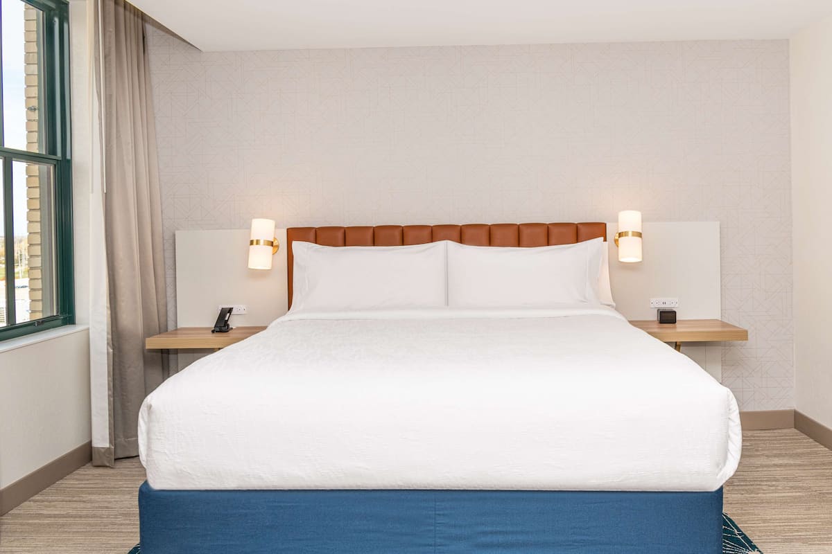 In-room safe, desk, laptop workspace, blackout drapes