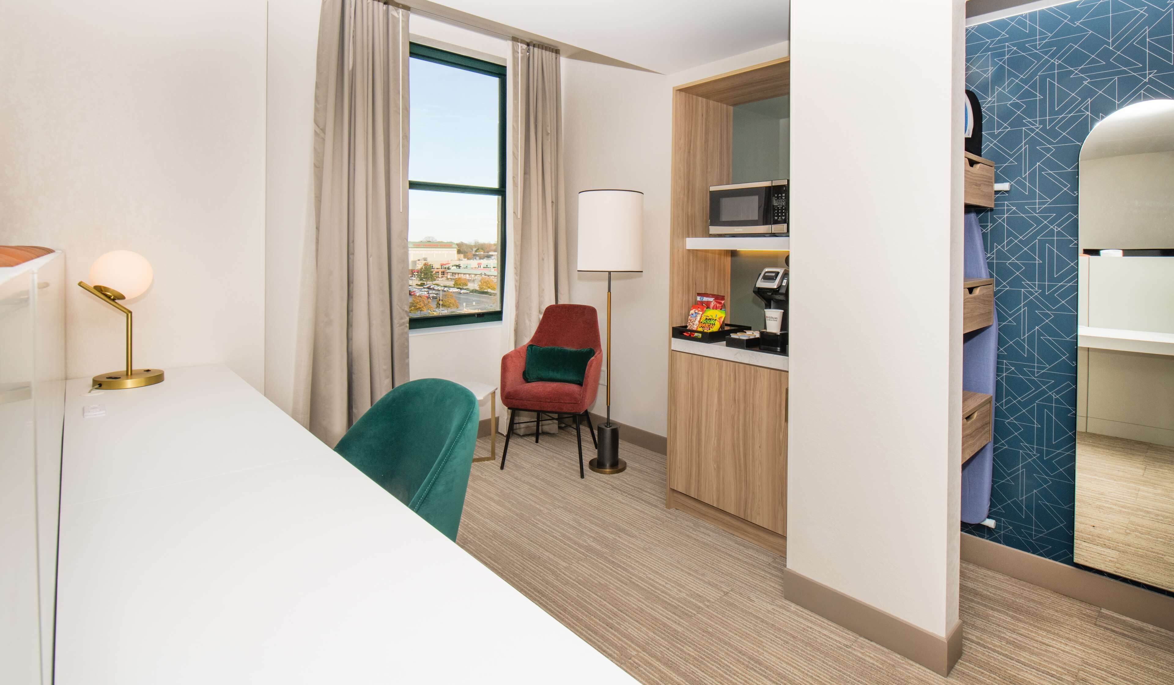 in-room safe, desk, laptop workspace, blackout curtains