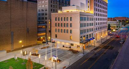 Hilton Garden Inn Flint Downtown