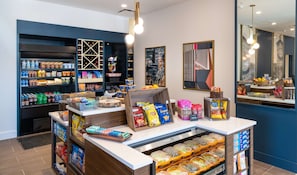 Snack bar - Hilton Garden Inn Flint Downtown (Flint)