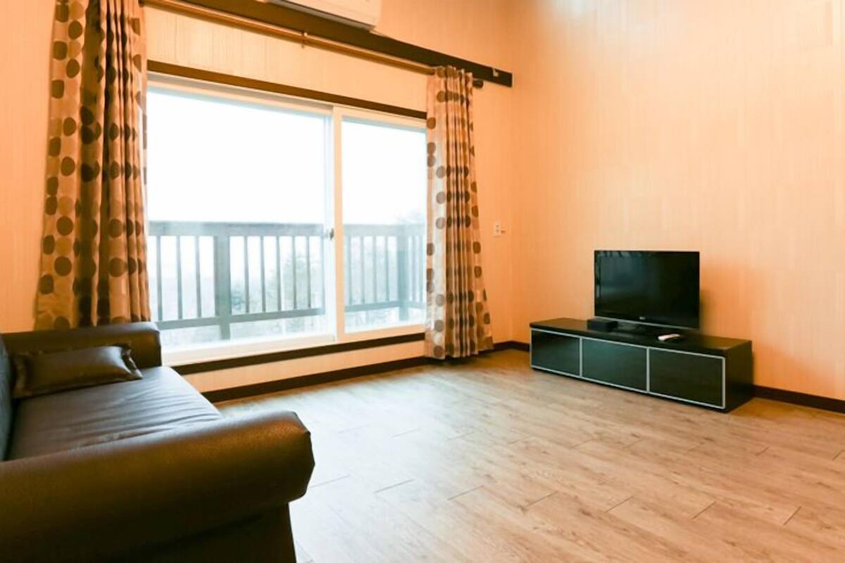 Dasom | Living area